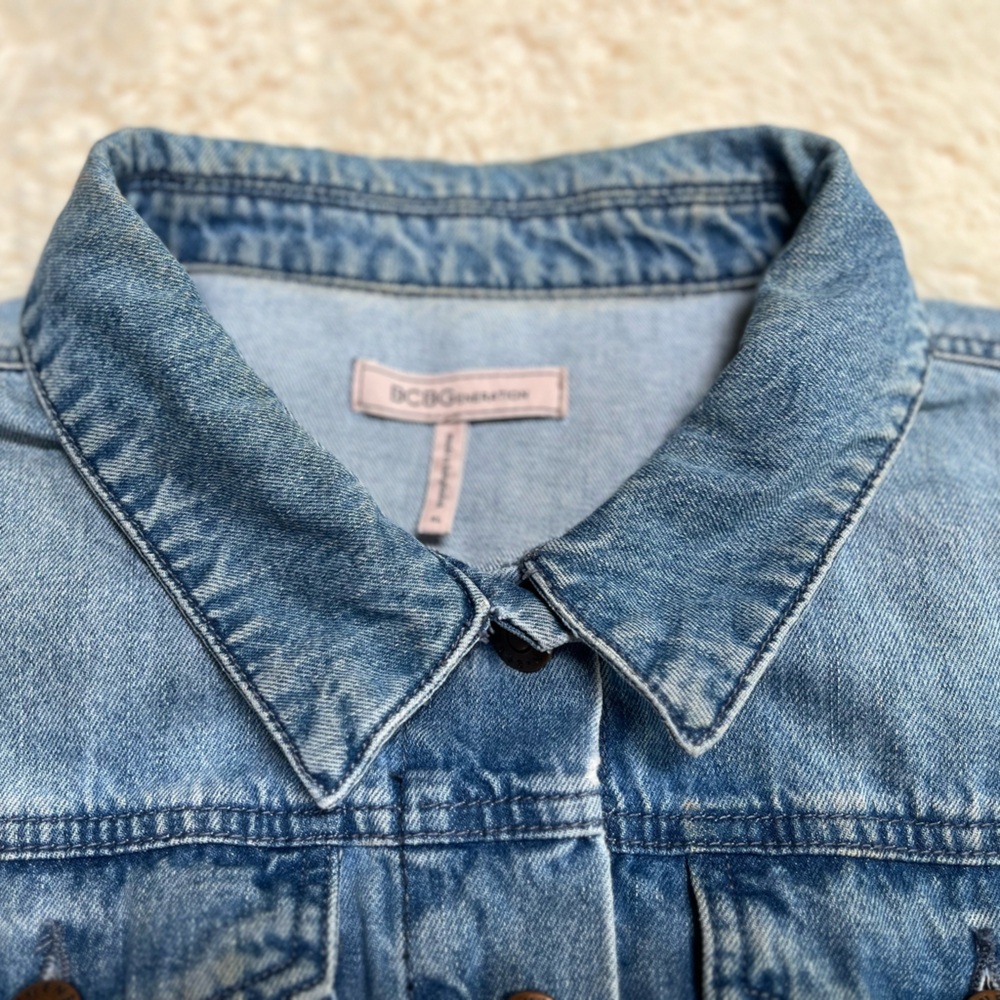 BCBGeneration Cropped Jean Jacket - Picture 6 of 12